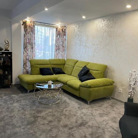 Eroilor Apartament Lägenhet Suceava Exteriör bild
