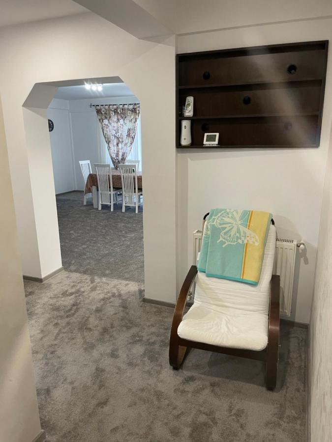 Eroilor Apartament Lägenhet Suceava Exteriör bild