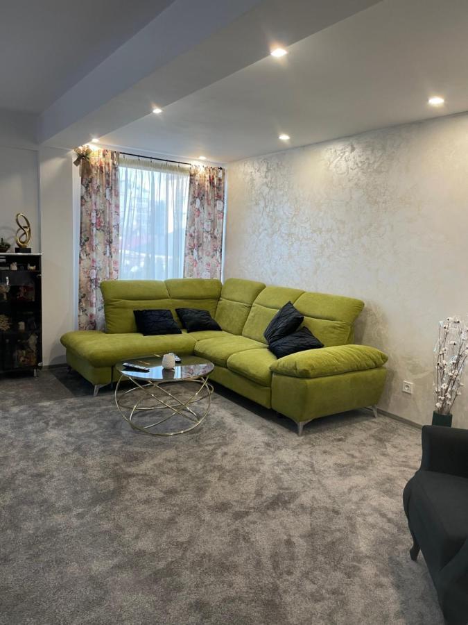 Eroilor Apartament Lägenhet Suceava Exteriör bild